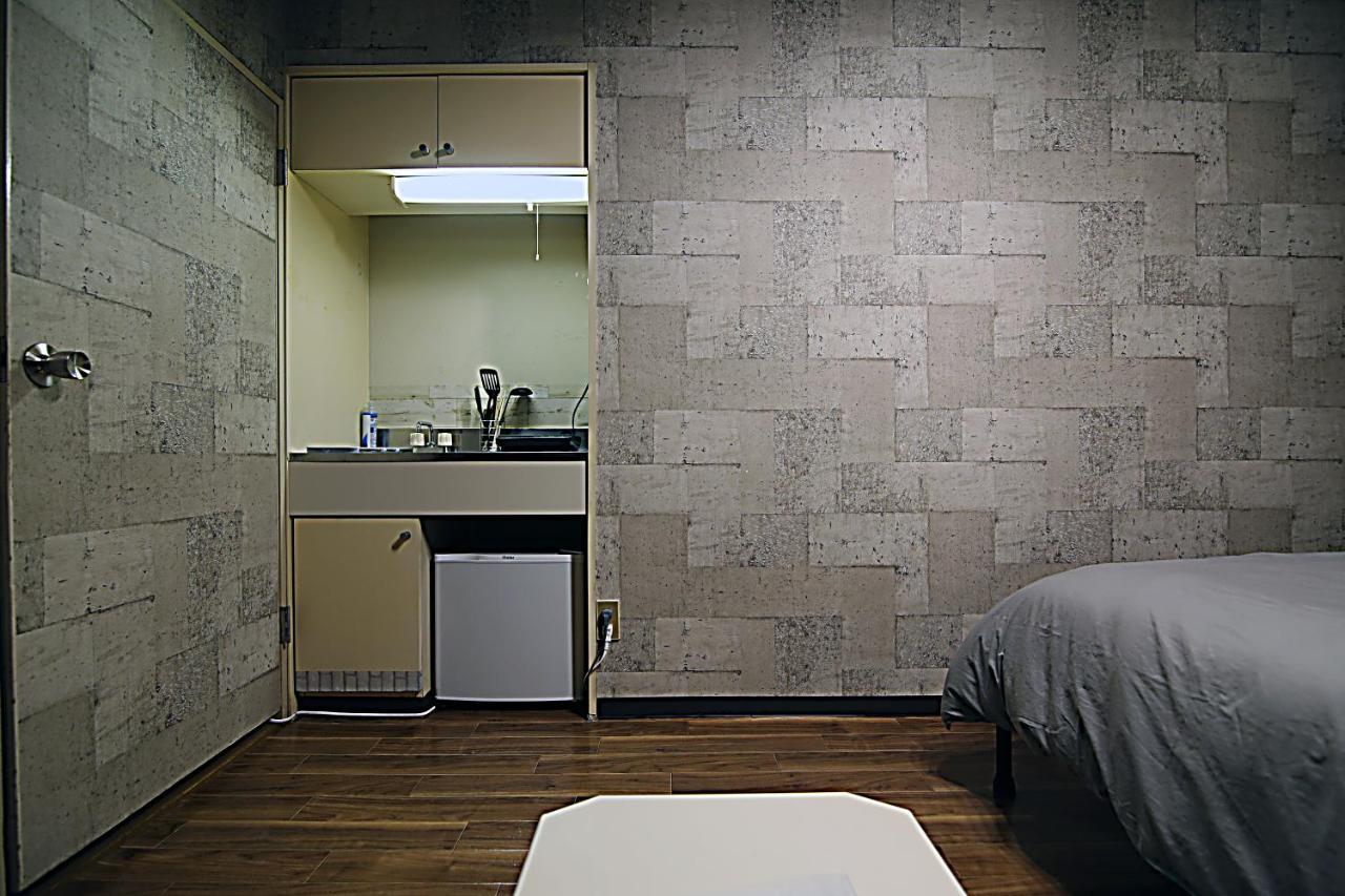 Kb House Shinjuku Double Room Free Poket Wifi! โตเกียว ภายนอก รูปภาพ